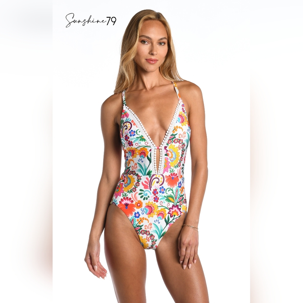 LA BLANCA SWIMMING SUIT.